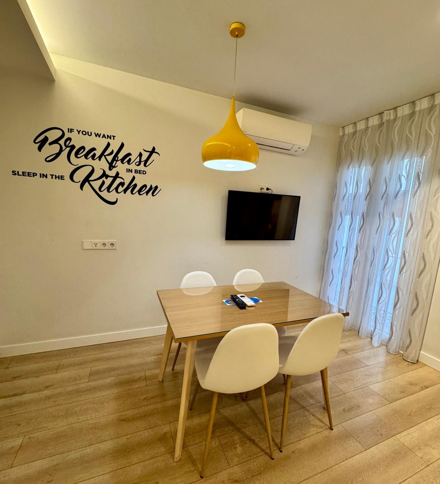 Apartamentos Apolo Madrid Kültér fotó