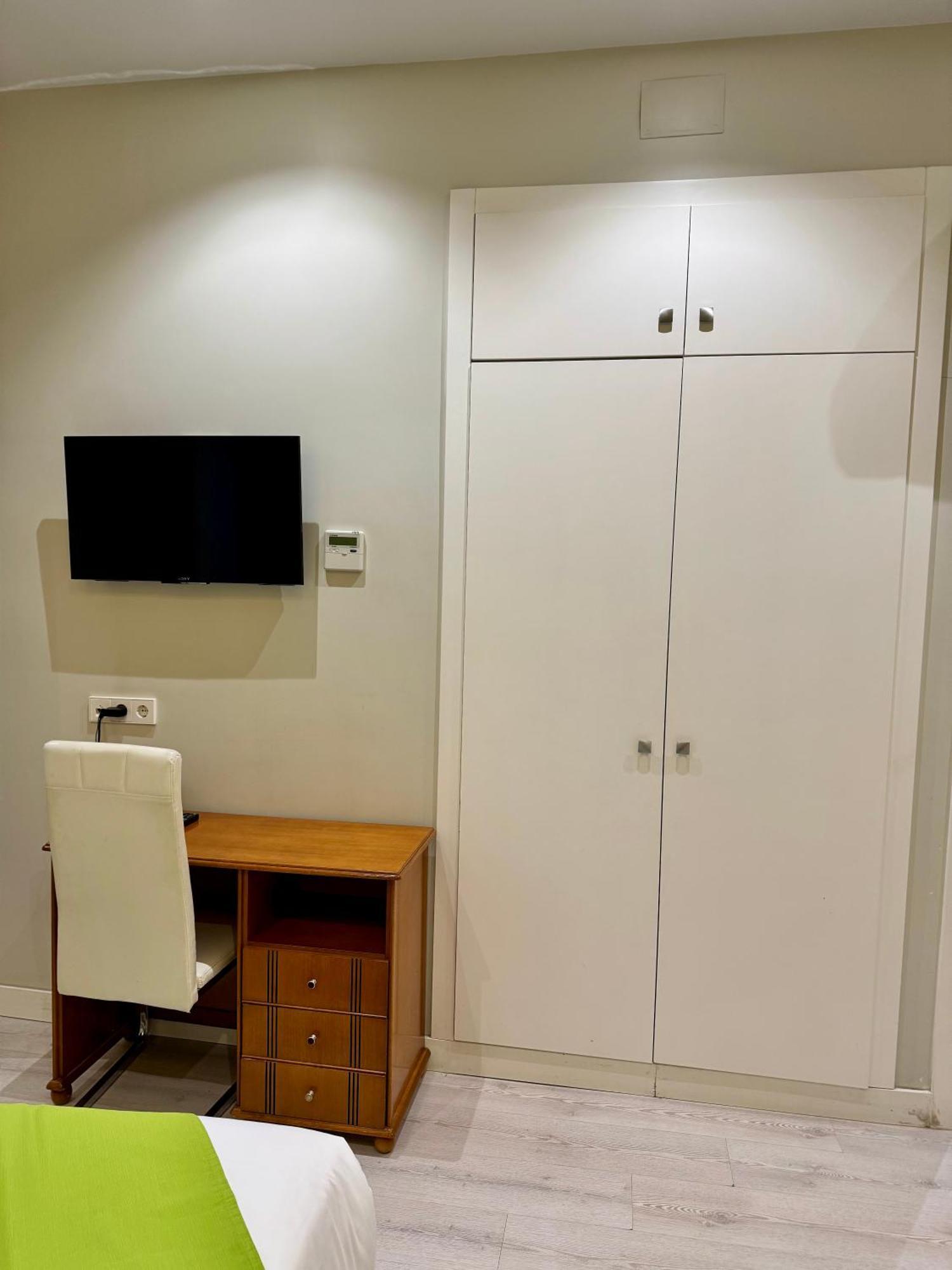 Apartamentos Apolo Madrid Kültér fotó