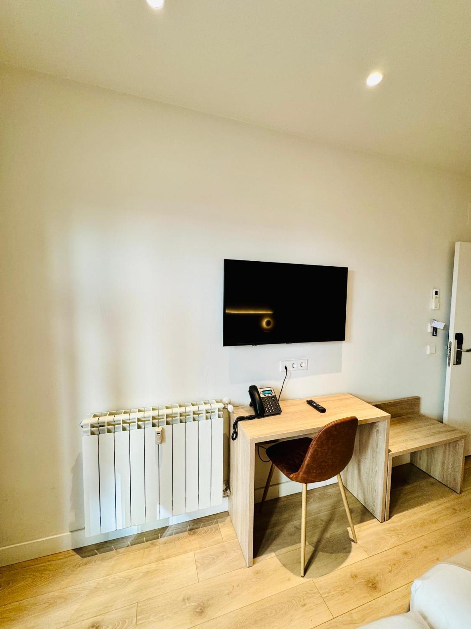 Apartamentos Apolo Madrid Kültér fotó