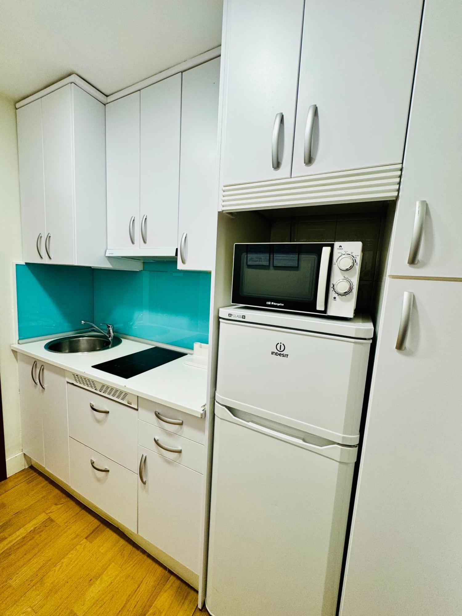 Apartamentos Apolo Madrid Kültér fotó