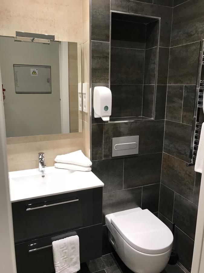 Apartamentos Apolo Madrid Kültér fotó