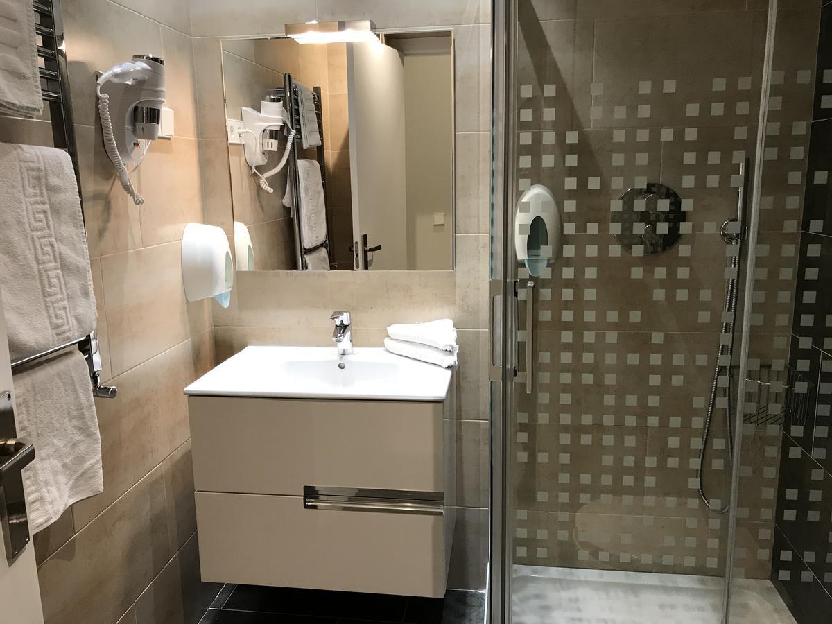 Apartamentos Apolo Madrid Kültér fotó